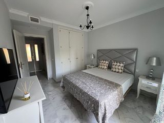 Piso en alquiler en Puerto - Plaza de Toros en Estepona