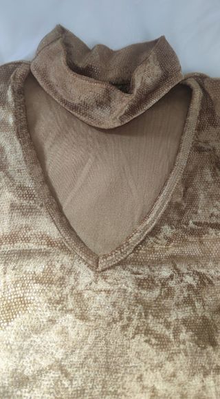 Top fiesta dorado cuello alto