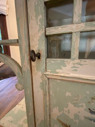 Mueble auxiliar antiguo modernista