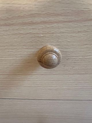 Mesilla de noche de madera clara