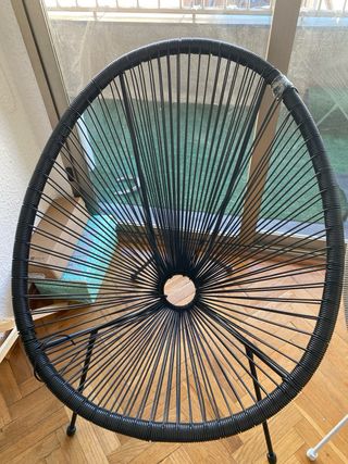 Sillas Huevo Negro y Blanco