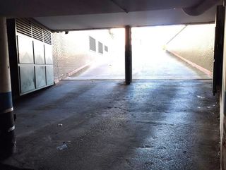 Garaje en venta en Los Olivos en Huesca