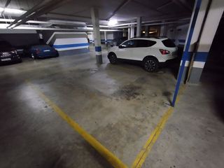 Garaje en venta en Los Olivos en Huesca