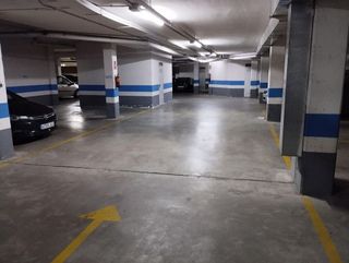 Garaje en venta en Los Olivos en Huesca