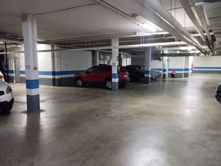 Garaje en venta en Los Olivos en Huesca