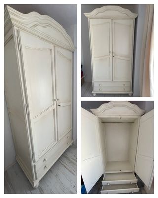 Armario blanco de madera con cajones