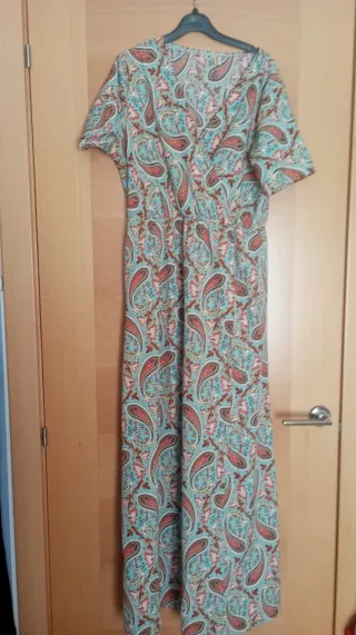 Vestido largo estampado paisley