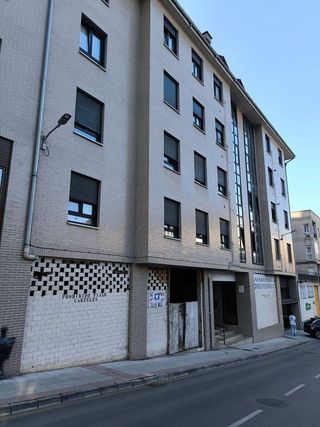 Local comercial en venta en Pravia