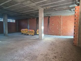 Local comercial en venta en Pravia