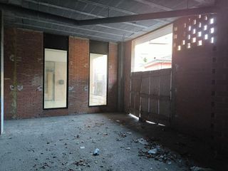 Local comercial en venta en Pravia