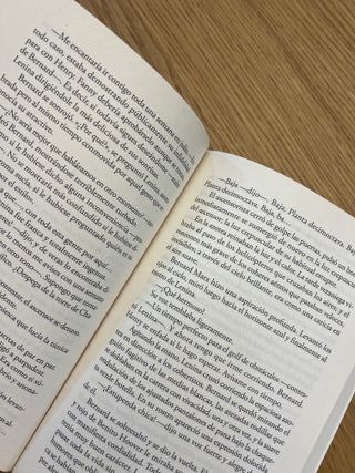 Un mundo feliz / Brave New World (Spanish Edition)