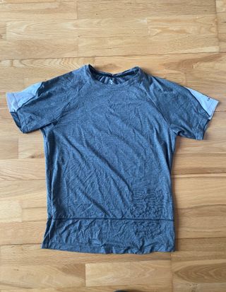 Camiseta deportiva Salomon gris