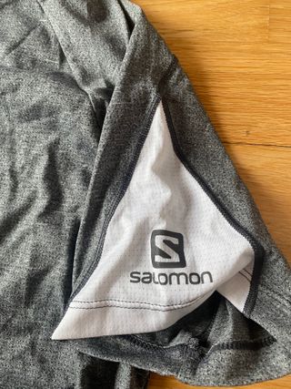 Camiseta deportiva Salomon gris