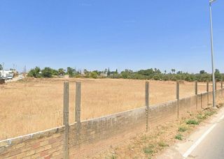 Solar en venta en La Hacienda - Nueva Andalucía en Dos Hermanas