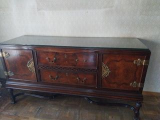Bufet antiguo madera con cristal