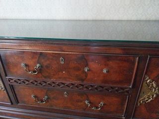 Bufet antiguo madera con cristal