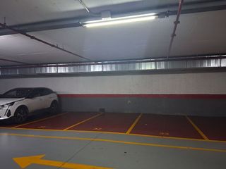 Garaje en alquiler en Singuerlín - Can Franquesa - Les Oliveres en Santa Coloma de Gramanet