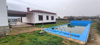 Chalet en venta en Ctra de Sevilla - Ronda sur en Badajoz