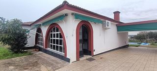 Chalet en venta en Ctra de Sevilla - Ronda sur en Badajoz