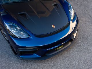 PORSCHE 718 Cayman GT4 RS