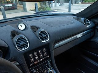 PORSCHE 718 Cayman GT4 RS