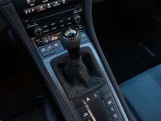 PORSCHE 718 Cayman GT4 RS