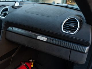 PORSCHE 718 Cayman GT4 RS