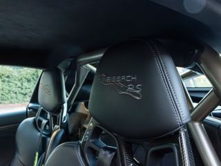 PORSCHE 718 Cayman GT4 RS