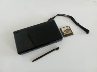 Nintendo DS Lite Negra + Juego