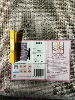 Alfombra moderna morada y gris