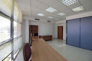 Oficina en venta en Parque Alcosa - Jardines del Edén en Sevilla