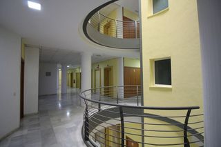 Oficina en venta en Parque Alcosa - Jardines del Edén en Sevilla