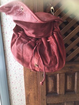 Bolso de piel granate