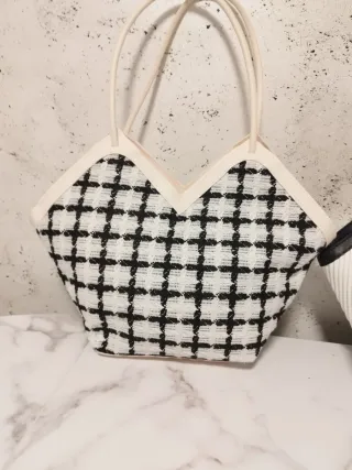 Bolsos asa tipo cuerda 8euros cada uno