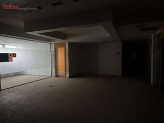 Local comercial en venta en Ensanche - Sar en Santiago de Compostela