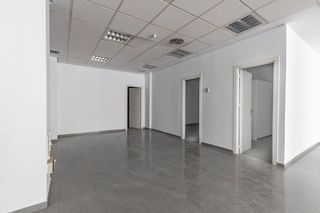 Local comercial en venta en Montefrío