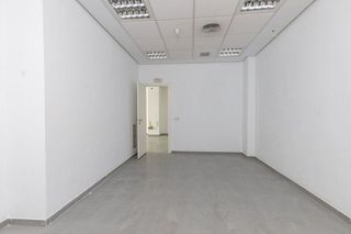 Local comercial en venta en Montefrío