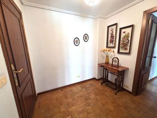 Piso en venta en Plaza España - Villa Pilar - Reyes Católicos - Vadillos en Burgos