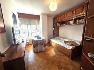 Piso en venta en Plaza España - Villa Pilar - Reyes Católicos - Vadillos en Burgos