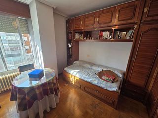 Piso en venta en Plaza España - Villa Pilar - Reyes Católicos - Vadillos en Burgos