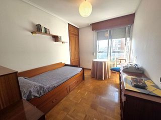 Piso en venta en Plaza España - Villa Pilar - Reyes Católicos - Vadillos en Burgos