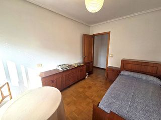 Piso en venta en Plaza España - Villa Pilar - Reyes Católicos - Vadillos en Burgos