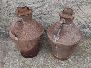 2 Cántaras Metálicas Aceite/Leche