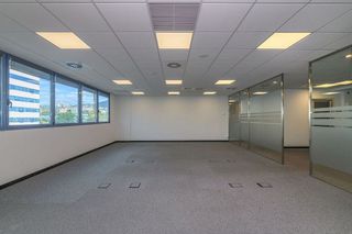 Oficina en alquiler en Sant Just Desvern