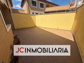 Casa adosada en venta en Venta de Baños