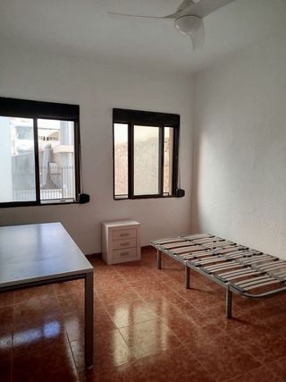 Piso en alquiler en Centro en Almería