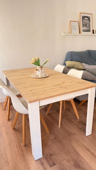 Mesa de comedor moderna