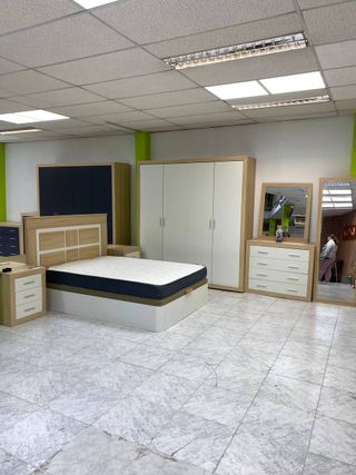 Set completo camera da letto bianco e marrone