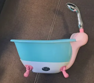 Bañera muñecas Baby Born y botiquín Nenuco(regalo)