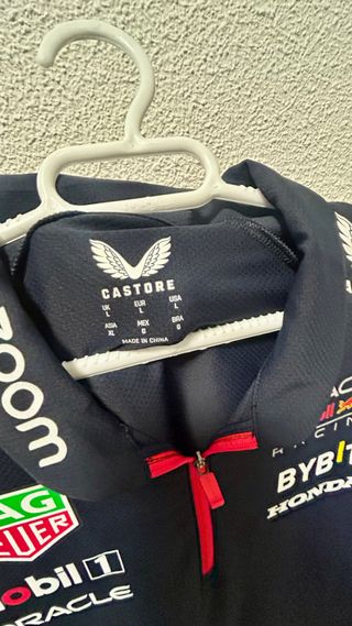 Camisa Polo Red Bull Talla L NUEVA ( sin etiqueta)